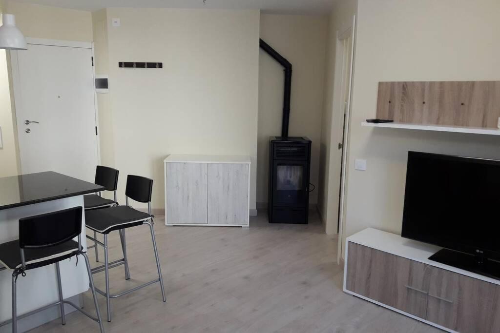 Nuevo Y Acogedor Apto En Vielha-Betren. Con Garaje Apartment Екстериор снимка