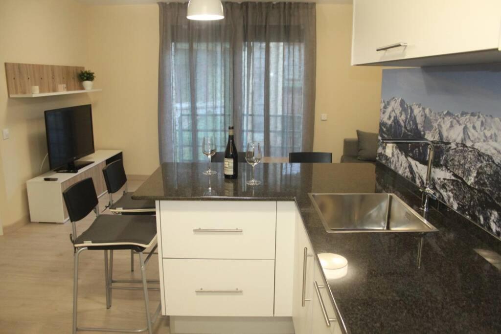 Nuevo Y Acogedor Apto En Vielha-Betren. Con Garaje Apartment Екстериор снимка